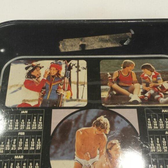 Vintage 1982 Coca-Cola Metal Serving Tray Calendar – Retro Coke Advertising Coll - Picture 3 of 3